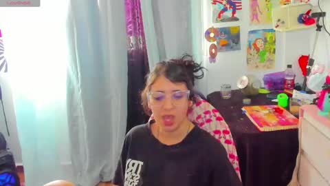 Isabella Cherry online show from May 18, 4:13 pm