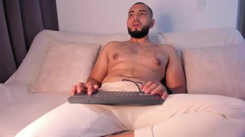 arturguy01 online show from February 12, 1:30 am