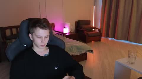 Snapshot of artycropp chatting on March 3, 12:50 pm Archie online show from March 3, 12:50 pm