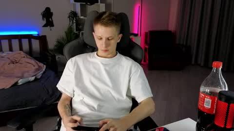 Archie online show from September 22, 8:02 pm