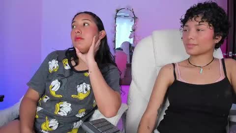 Snapshot of ary_and_kel chatting on February 25, 7:49 pm Ariana and Kelsieh online show from February 25, 7:49 pm