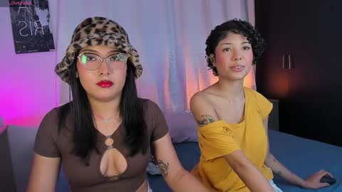 Ariana and Kelsieh online show from April 3, 3:24 am