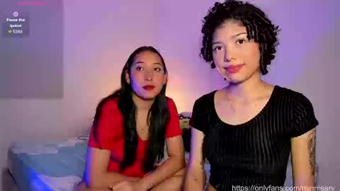 Snapshot of ary_and_kel chatting on September 19, 5:11 am Ariana and Kelsieh online show from September 19, 5:11 am