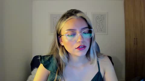 Snapshot of ary_cam230 chatting on January 19, 11:10 pm Zahaara online show from January 19, 11:10 pm