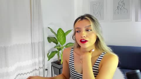 Snapshot of ary_cam230 chatting on March 8, 10:02 pm Zahaara online show from March 8, 10:02 pm