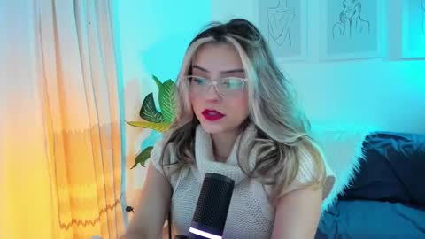 Snapshot of ary_cam230 chatting on March 5, 9:59 pm Zahaara online show from March 5, 9:59 pm