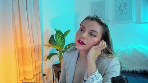 Snapshot of ary_cam230 chatting on March 6, 1:05 am Zahaara online show from March 6, 1:05 am