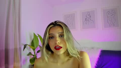 Snapshot of ary_cam230 chatting on March 4, 12:18 am Zahaara online show from March 4, 12:18 am
