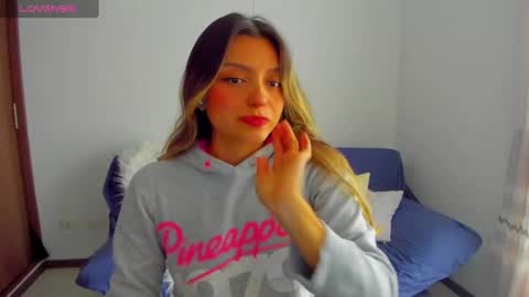 Snapshot of ary_cam230 chatting on September 18, 9:19 pm Zahaara online show from September 18, 9:19 pm