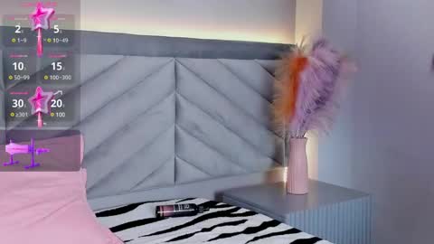 ARY THOMPSON online show from December 1, 9:28 pm