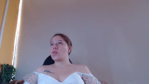 ary_tyler11 online show from December 6, 12:22 pm