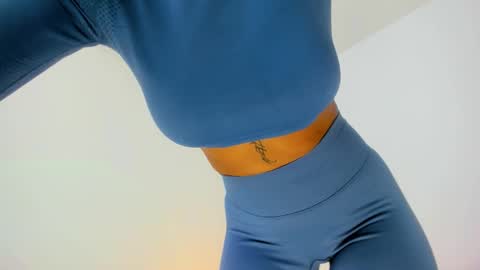 Arya online show from November 10, 8:11 pm