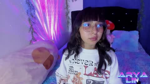 Snapshot of arya_line chatting on January 8, 2:03 am Arys online show from January 8, 2:03 am