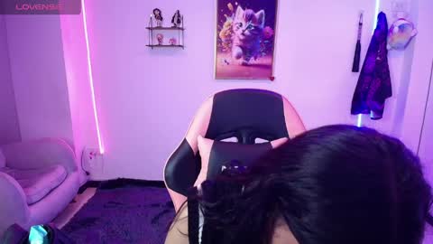 aryahmoonn online show from April 24, 3:19 am