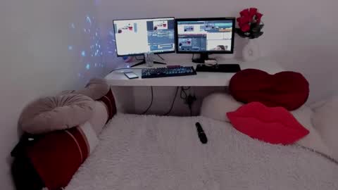 Snapshot of aryahunt chatting on February 19, 11:28 am Arianacustom videos available for sale try my special vibes 112233111222333 private copy at request online show from February 19, 11:28 am