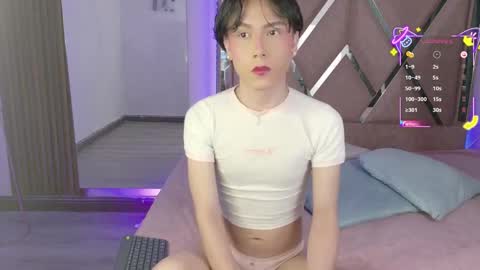 Ash Femboy online show from September 18, 9:52 pm