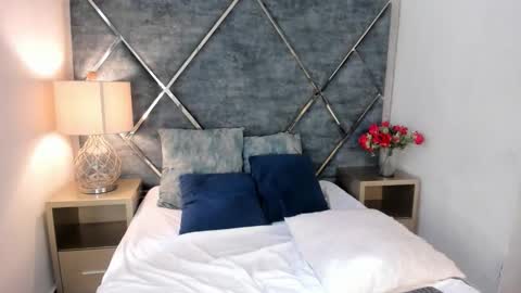 Ash Monroee  online show from November 12, 2:19 pm