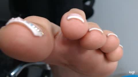Snapshot of ash_nicefeet chatting on February 16, 3:04 am ashley online show from February 16, 3:04 am
