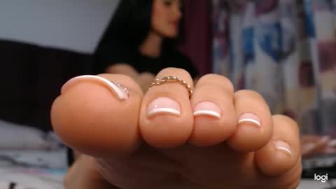 Snapshot of ash_nicefeet chatting on January 11, 2:20 am ashley online show from January 11, 2:20 am