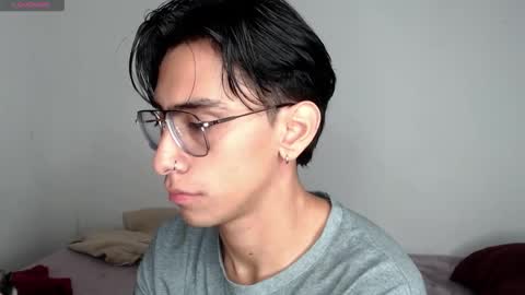 Ash online show from December 16, 1:02 am