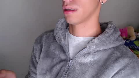 Ash online show from February 11, 3:40 pm