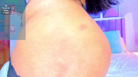 Snapshot of ashasinclair chatting on December 13, 5:05 am Asha online show from December 13, 5:05 am