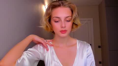 your pretty Ashley online show from February 22, 6:08 pm