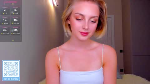 your pretty Ashley online show from January 18, 3:59 pm