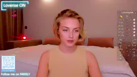 your pretty Ashley online show from February 9, 5:33 pm
