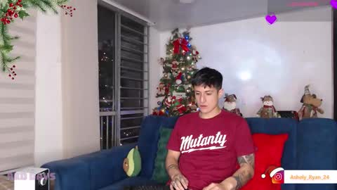 Ashley And Ryan  online show from December 23, 12:28 am