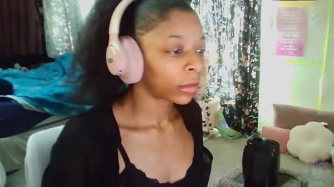 Ashle online show from January 25, 5:19 pm