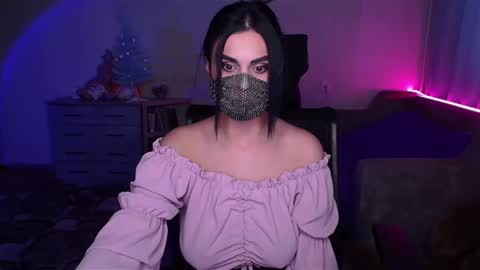 Snapshot of ashley__cooper__ chatting on January 24, 6:35 am Yasmina online show from January 24, 6:35 am