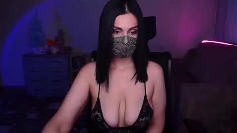 Snapshot of ashley__cooper__ chatting on January 6, 4:47 am Yasmina online show from January 6, 4:47 am