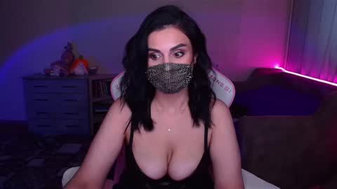 Snapshot of ashley__cooper__ chatting on February 22, 8:50 am Yasmina online show from February 22, 8:50 am