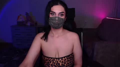 Snapshot of ashley__cooper__ chatting on December 25, 7:03 am Yasmina online show from December 25, 7:03 am