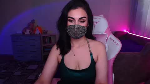 Snapshot of ashley__cooper__ chatting on March 8, 3:06 am Yasmina online show from March 8, 3:06 am