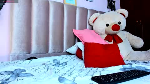 Ashley  online show from October 24, 7:25 pm