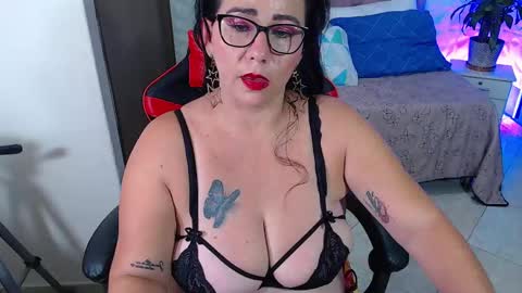 Snapshot of ashley_prg2 chatting on February 15, 10:44 am Ashley online show from February 15, 10:44 am