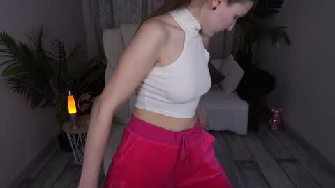 ashleybaee online show from March 14, 2:21 pm