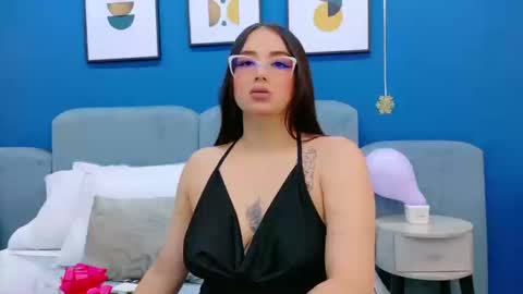 Ashley Evans online show from October 15, 9:04 pm