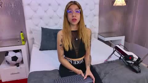 AshleyRoberh online show from July 22, 3:19 am