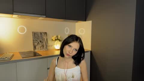 Ashley online show from November 3, 9:27 pm