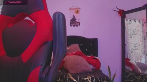 ASHLEY online show from November 15, 3:57 pm