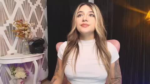 Snapshot of ashleyvalirya chatting on February 11, 1:10 am Ashley Lauren online show from February 11, 1:10 am