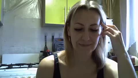 AshleyXHoney online show from November 10, 7:00 am