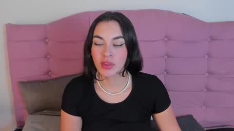 Snapshot of ashleyy_ls chatting on September 17, 3:43 am kylie online show from September 17, 3:43 am