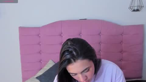 kylie online show from October 21, 1:54 am