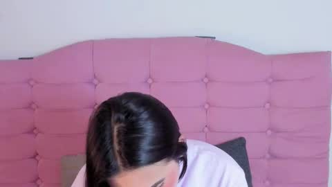 kylie online show from November 5, 2:02 am