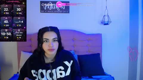 Snapshot of ashleyy_ls chatting on February 20, 3:34 am kylie online show from February 20, 3:34 am