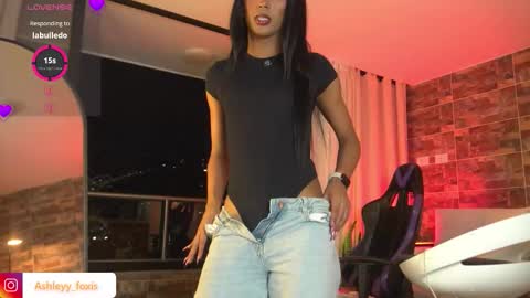 Ashley Fox online show from February 20, 11:40 pm